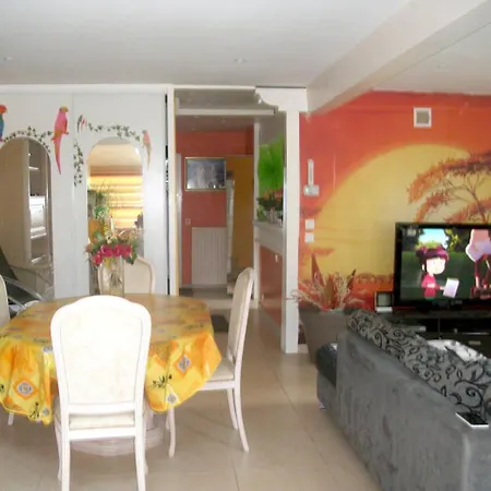Rue Des Chataigniers * Тарно